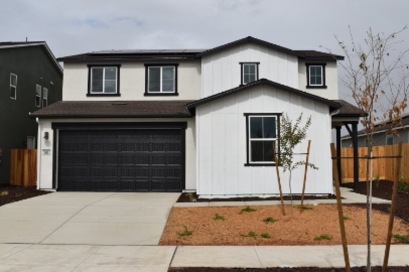 682 Stephanie Drive - 2 property image