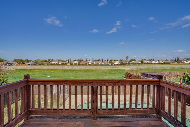 1561 Spring Court property image