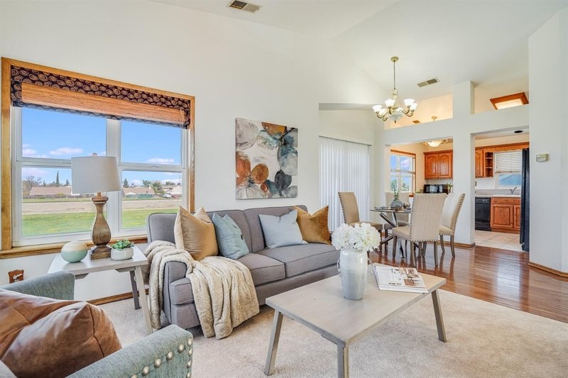 1561 Spring Court property image