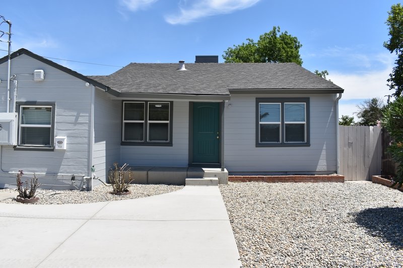 1720 Bessie Avenue property image