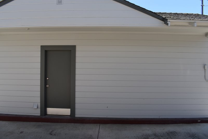 1720 Bessie Avenue property image
