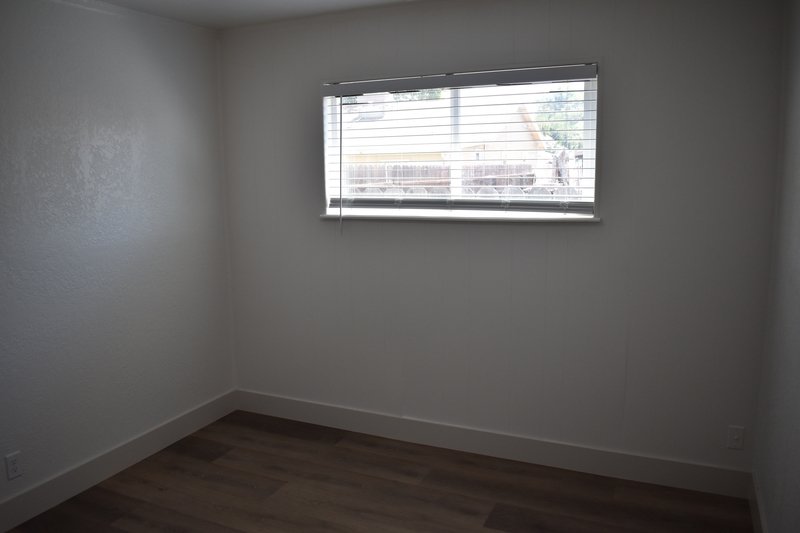 1720 Bessie Avenue property image