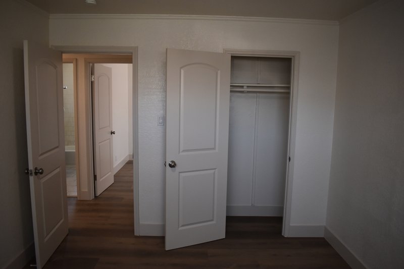 1720 Bessie Avenue property image