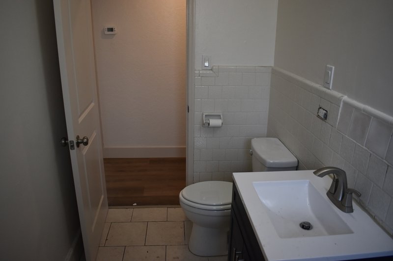 1720 Bessie Avenue property image