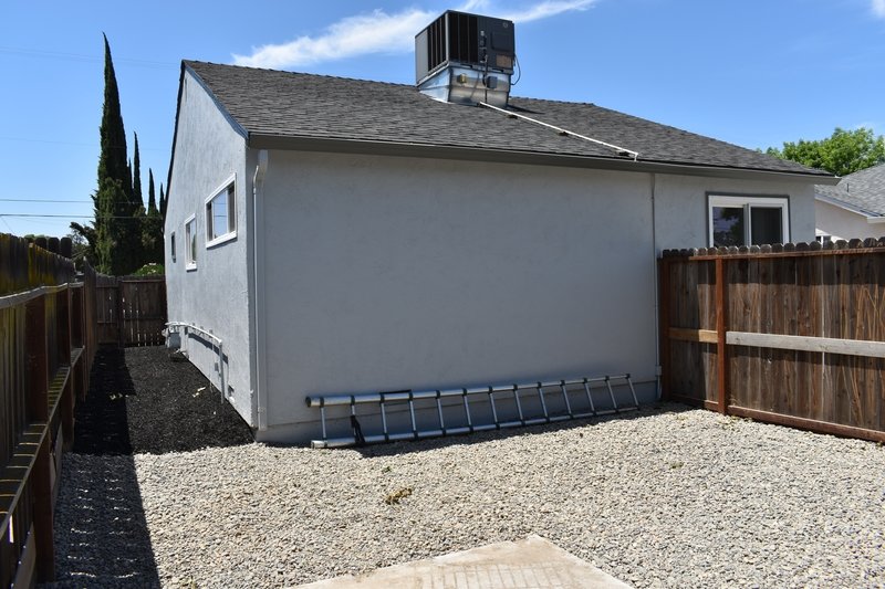 1720 Bessie Avenue property image