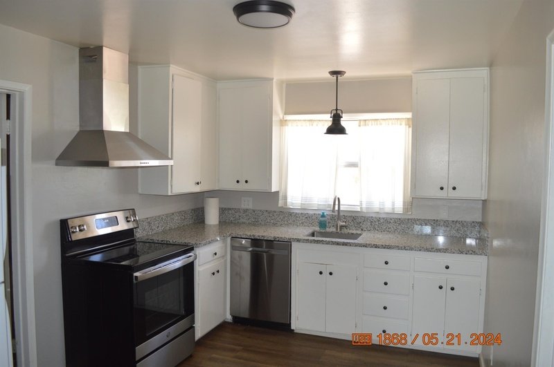 930 South Rose Street property image