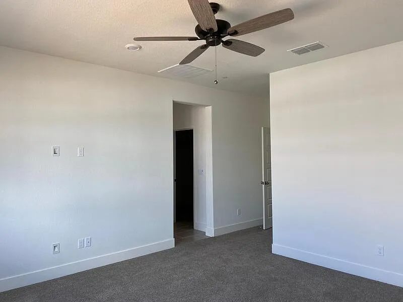 2434 Urdaneta Way property image