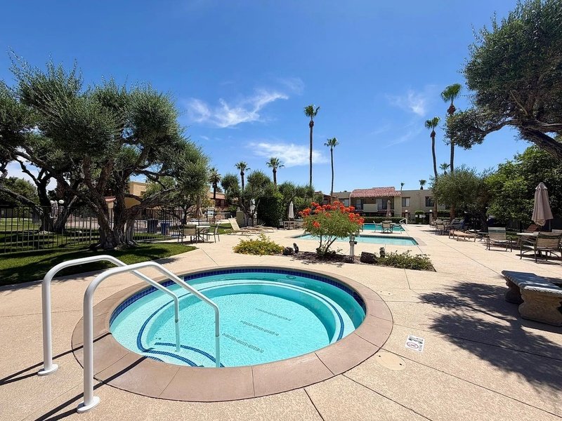 1407 North Sunrise Way property image