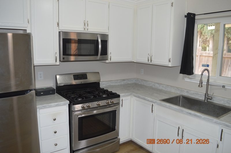 632 Walnut Avenue - 1 property image