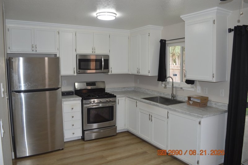 632 Walnut Avenue - 1 property image