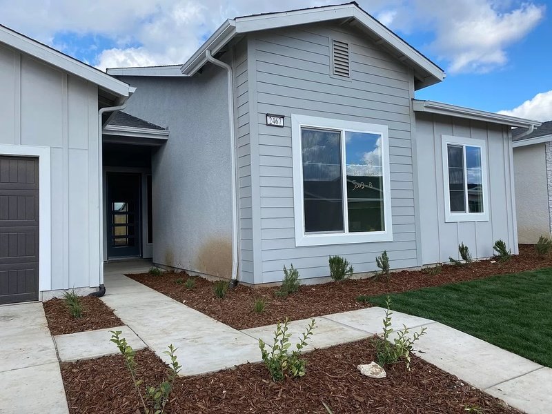 2467 Valverde Drive property image