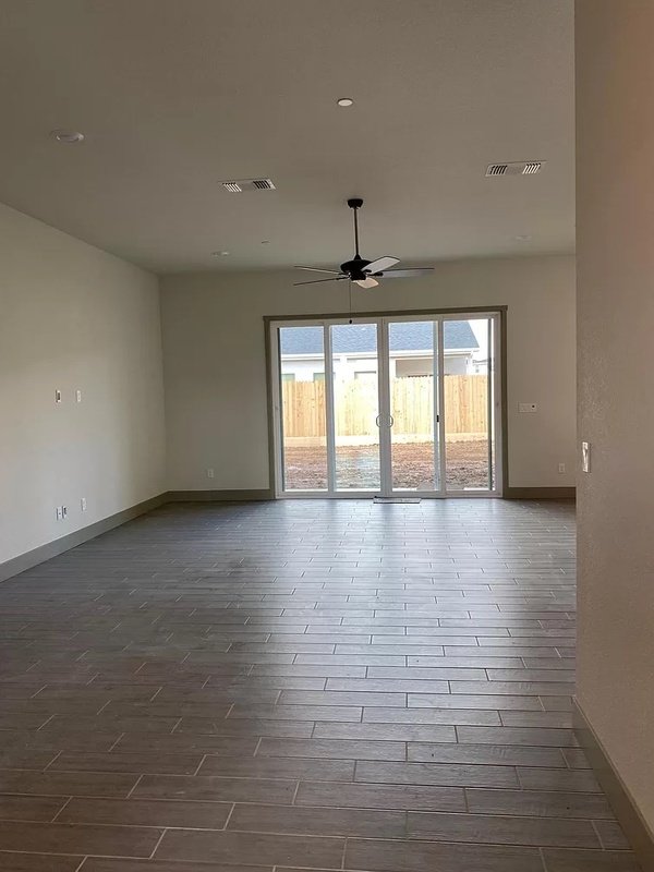 2467 Valverde Drive property image