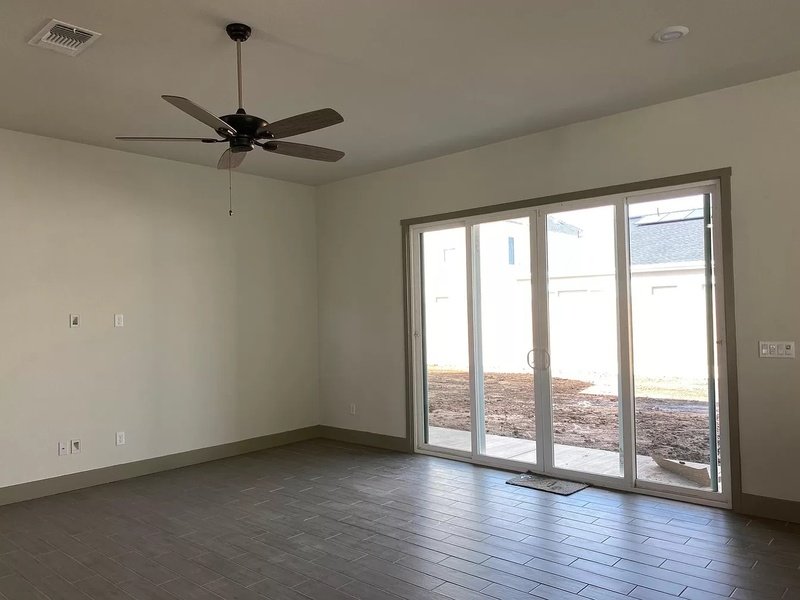 2467 Valverde Drive property image