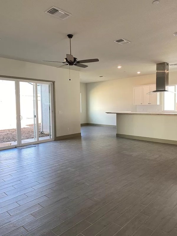 2467 Valverde Drive property image