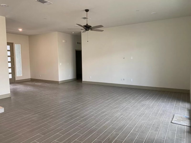 2467 Valverde Drive property image