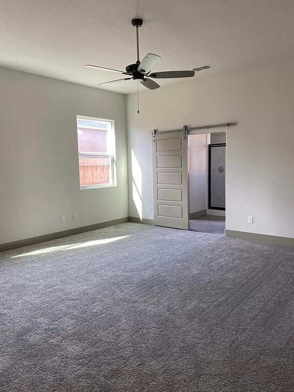 2467 Valverde Drive property image