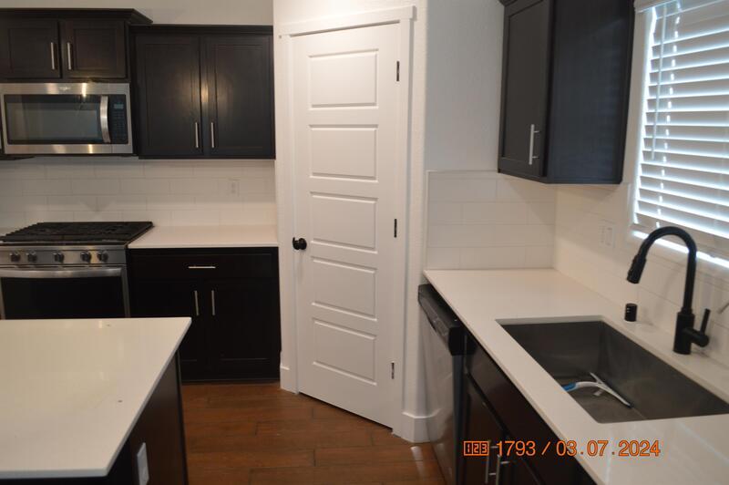 1663 Thistle Lane property image