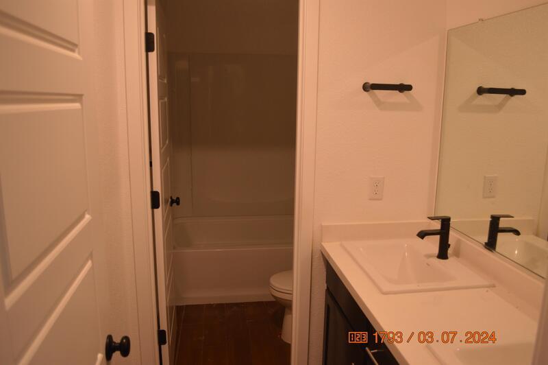 1663 Thistle Lane property image