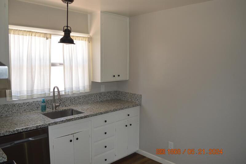 930 South Rose Street property image