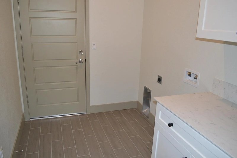 2430 Bastidas Drive property image