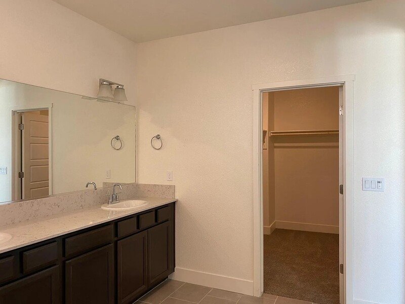 2454 Fidalgo Way property image