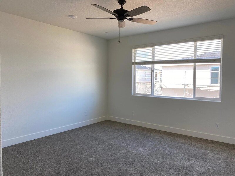 2454 Fidalgo Way property image
