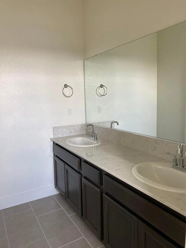 2454 Fidalgo Way property image