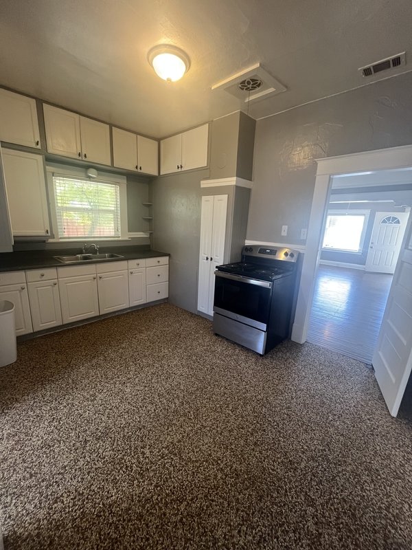 412 L Street property image