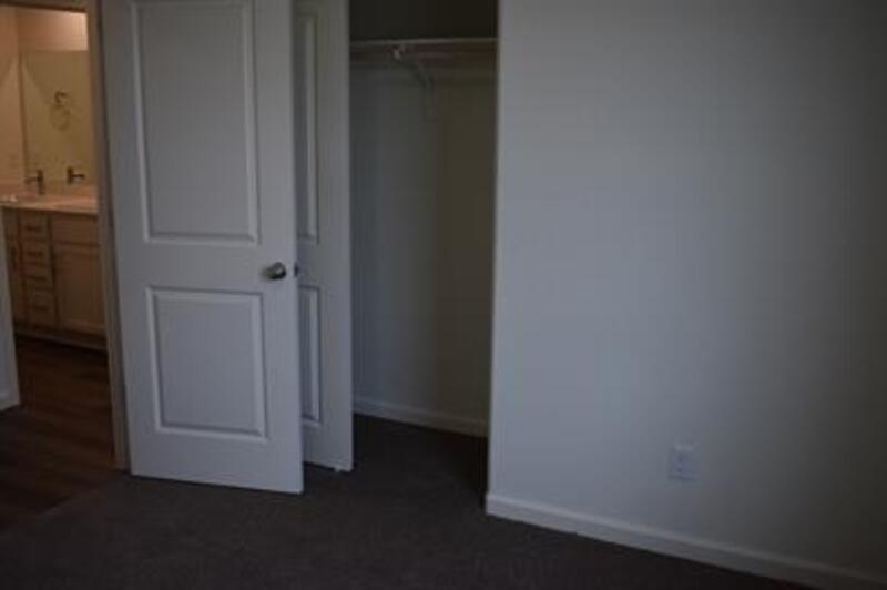 4523 Iris Court property image