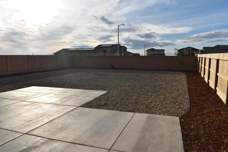 4523 Iris Court property image